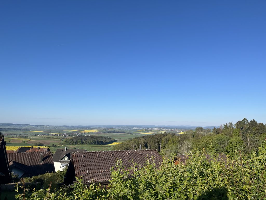 Frühlingsblick über die Baar im Schwarzwald